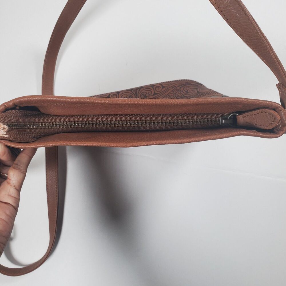 NWT Shyanne Women’s Leather Crossbody Bag Brown Cowhide and PU Tooled Studded - Picture 5 of 11